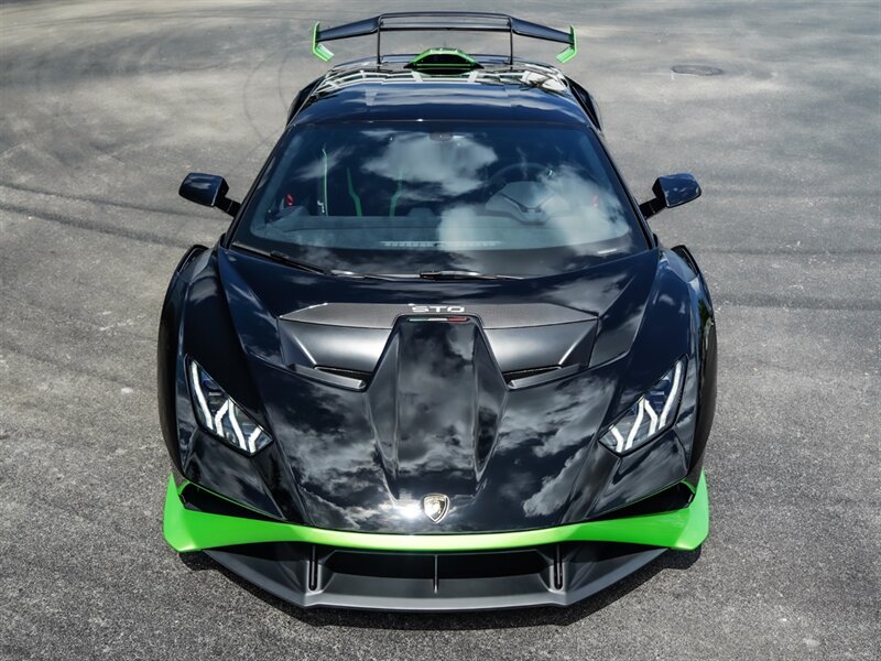 2022 Lamborghini Huracan STO - Photo 5 - Bonita Springs, FL 34134