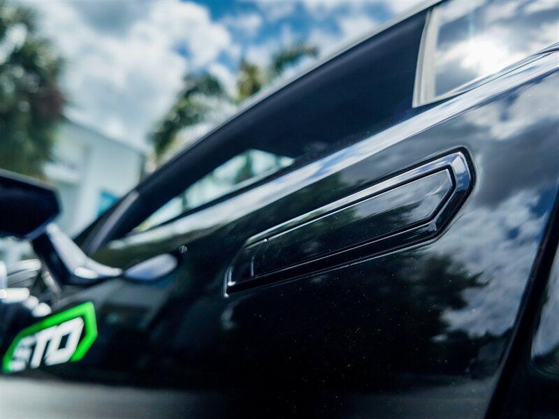 2022 Lamborghini Huracan STO - Photo 32 - Bonita Springs, FL 34134