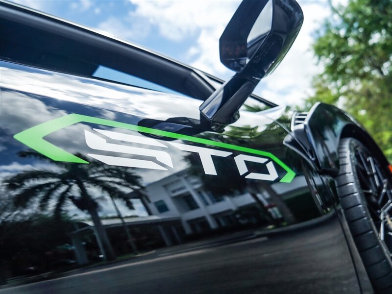 2022 Lamborghini Huracan STO - Photo 41 - Bonita Springs, FL 34134
