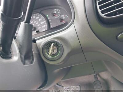 2005 Toyota Tundra SR5   - Photo 2 - Spicewood, TX 78669