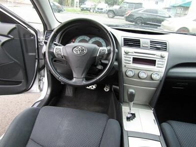 2010 Toyota Camry SE   - Photo 16 - Spicewood, TX 78669