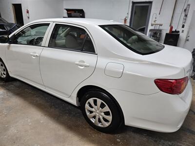 2010 Toyota Corolla LE   - Photo 8 - Spicewood, TX 78669