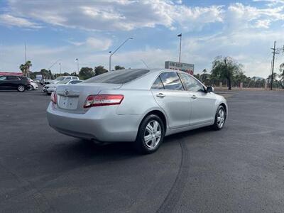 2011 Toyota Camry   - Photo 5 - Spicewood, TX 78669