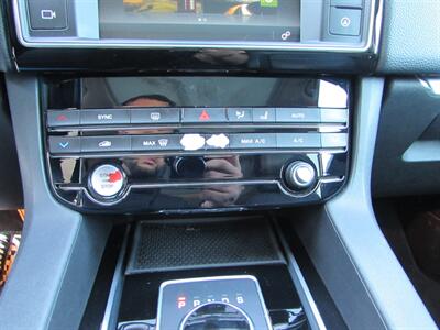 2017 Jaguar F-PACE 35t Prestige - Photo 22 - Dublin, CA 94568