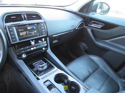 2017 Jaguar F-PACE 35t Prestige - Photo 18 - Dublin, CA 94568