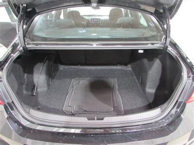 2023 Chevrolet Malibu LT   - Photo 25 - Dublin, CA 94568