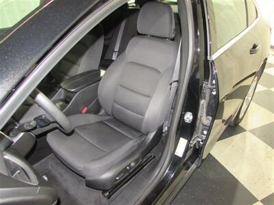 2023 Chevrolet Malibu LT   - Photo 8 - Dublin, CA 94568