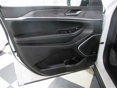 2023 Jeep Grand Cherokee 4xe   - Photo 11 - Dublin, CA 94568
