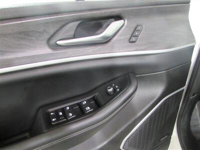 2023 Jeep Grand Cherokee 4xe   - Photo 13 - Dublin, CA 94568