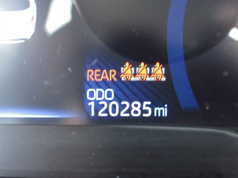 2022 Toyota Corolla Hybrid LE - Photo 12 - Dublin, CA 94568