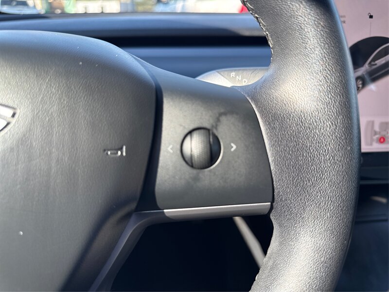 2019 Tesla Model 3 Long Range photo 23