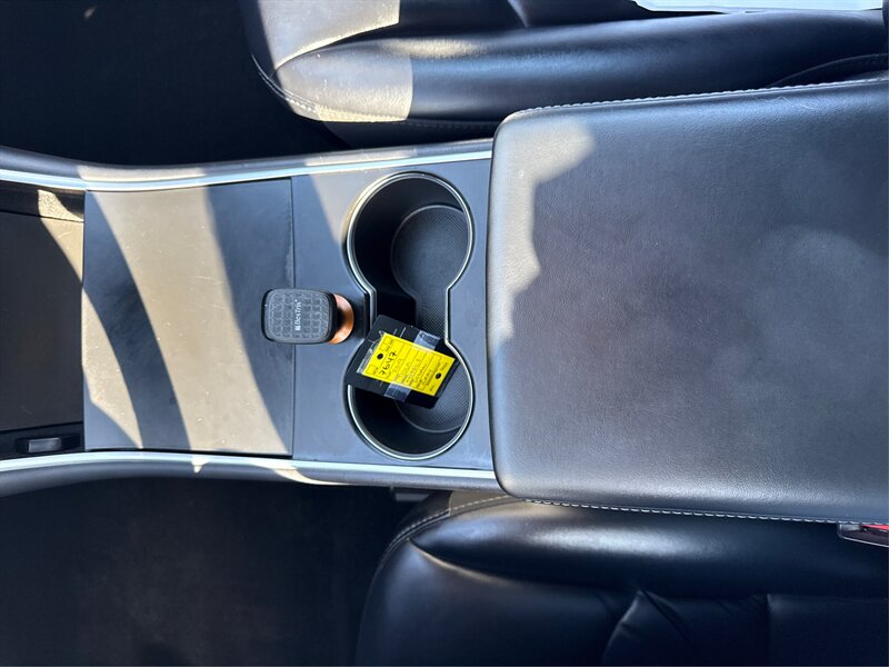 2019 Tesla Model 3 Long Range photo 12