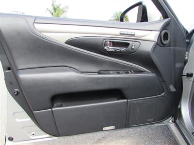 2013 Lexus LS 460   - Photo 22 - Dublin, CA 94568
