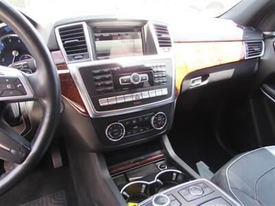 2013 Mercedes-Benz GL 550 4MATIC   - Photo 16 - Dublin, CA 94568