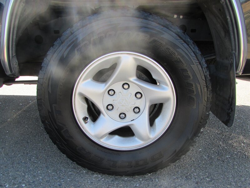 2000 Toyota Tundra SR5 - Photo 23 - Dublin, CA 94568