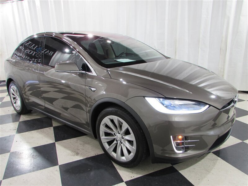 2016 Tesla Model X 75D   - Photo 20 - Dublin, CA 94568