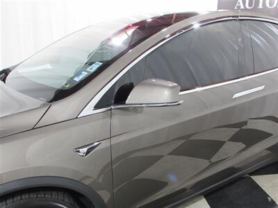 2016 Tesla Model X 75D   - Photo 14 - Dublin, CA 94568