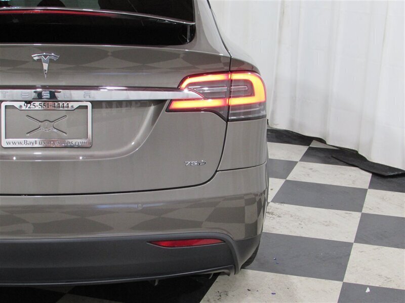 2016 Tesla Model X 75D   - Photo 40 - Dublin, CA 94568