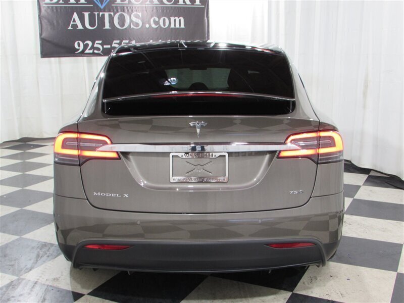 2016 Tesla Model X 75D   - Photo 28 - Dublin, CA 94568