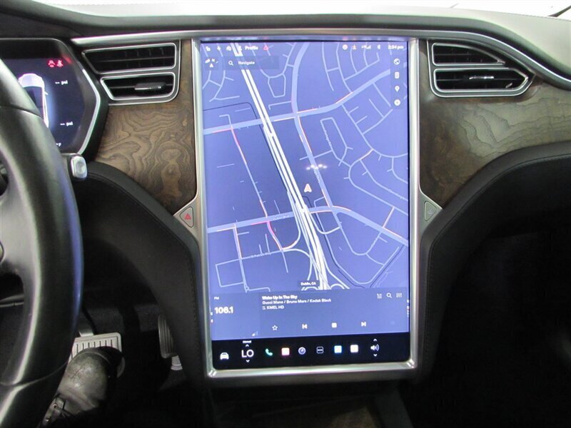 2016 Tesla Model X 75D   - Photo 92 - Dublin, CA 94568