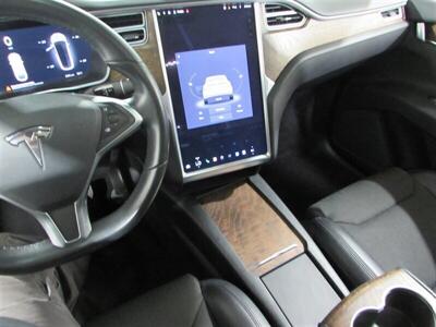 2016 Tesla Model X 75D   - Photo 100 - Dublin, CA 94568