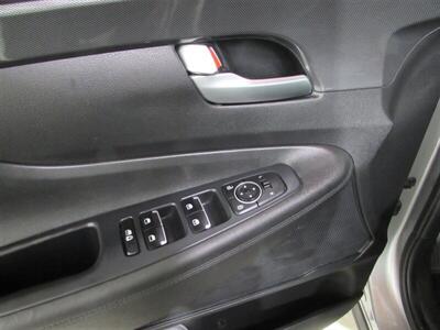 2023 Hyundai SANTA FE SEL   - Photo 10 - Dublin, CA 94568