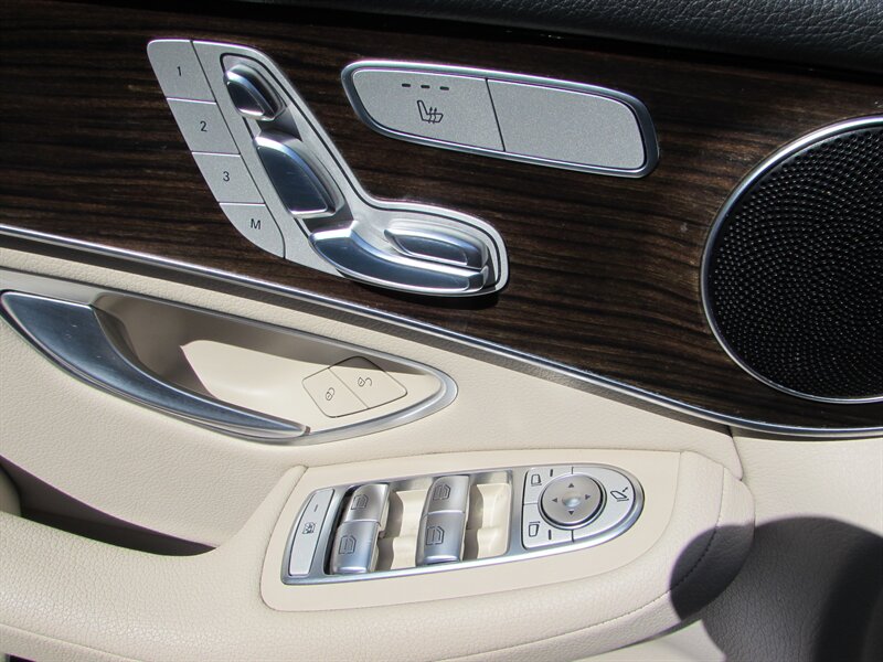 2017 Mercedes-Benz GLC GLC 300 4MATIC - Photo 15 - Dublin, CA 94568