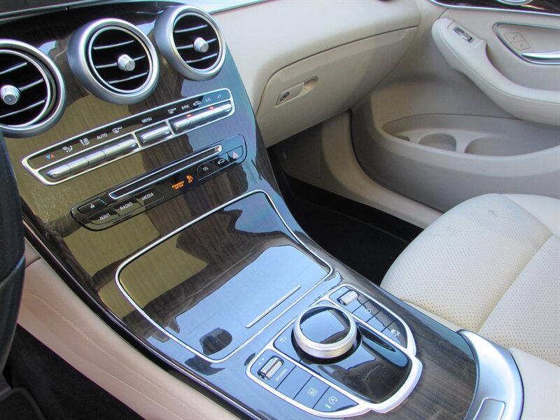 2017 Mercedes-Benz GLC GLC 300 4MATIC - Photo 19 - Dublin, CA 94568