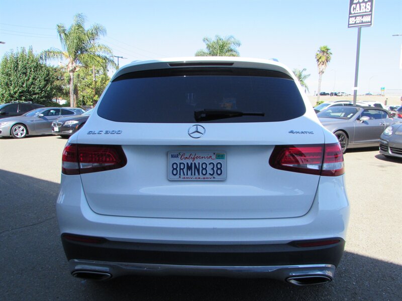 2017 Mercedes-Benz GLC GLC 300 4MATIC - Photo 7 - Dublin, CA 94568