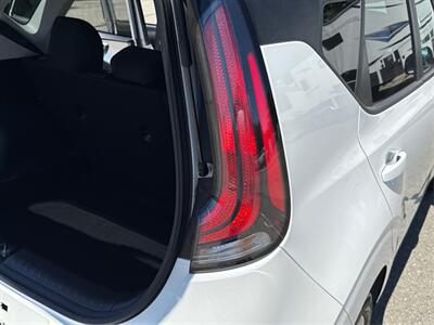 2023 Kia Soul LX - Photo 36 - Dublin, CA 94568