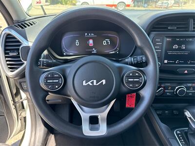 2023 Kia Soul LX - Photo 19 - Dublin, CA 94568