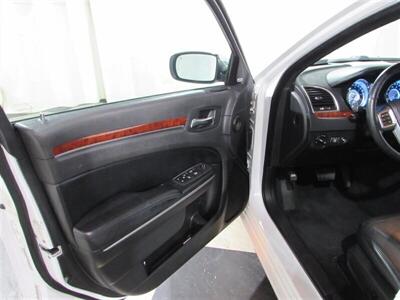 2012 Chrysler 300 Series Limited   - Photo 90 - Dublin, CA 94568