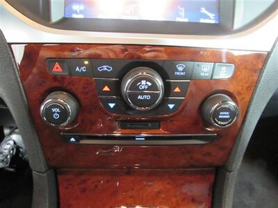 2012 Chrysler 300 Series Limited   - Photo 34 - Dublin, CA 94568
