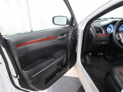 2012 Chrysler 300 Series Limited   - Photo 48 - Dublin, CA 94568