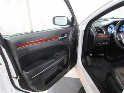 2012 Chrysler 300 Series Limited   - Photo 12 - Dublin, CA 94568