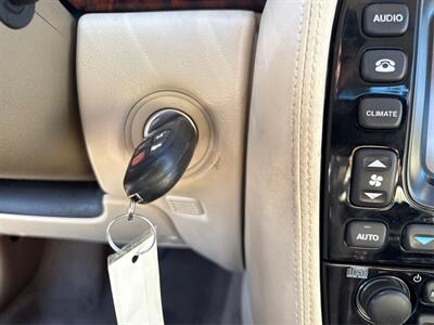 2004 Jaguar XJ8 Vanden Plas   - Photo 25 - Dublin, CA 94568