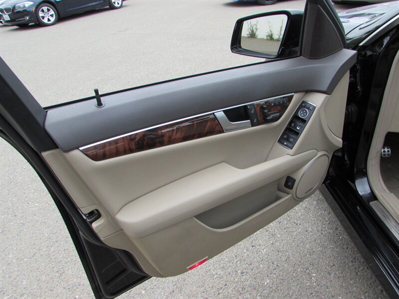2013 Mercedes-Benz C 300 Luxury 4MATIC - Photo 9 - Dublin, CA 94568