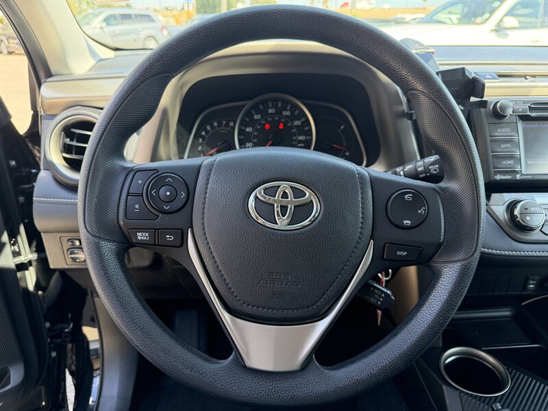 2015 Toyota RAV4 XLE - Photo 12 - Dublin, CA 94568