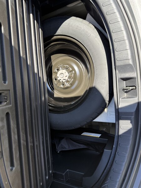 2015 Toyota RAV4 XLE - Photo 28 - Dublin, CA 94568