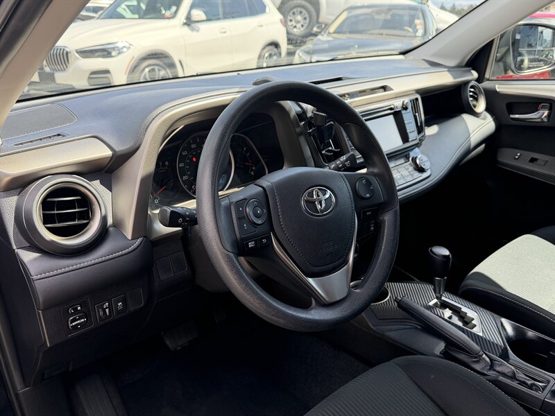 2015 Toyota RAV4 XLE - Photo 9 - Dublin, CA 94568