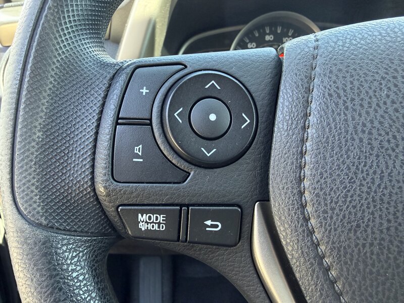 2015 Toyota RAV4 XLE - Photo 13 - Dublin, CA 94568