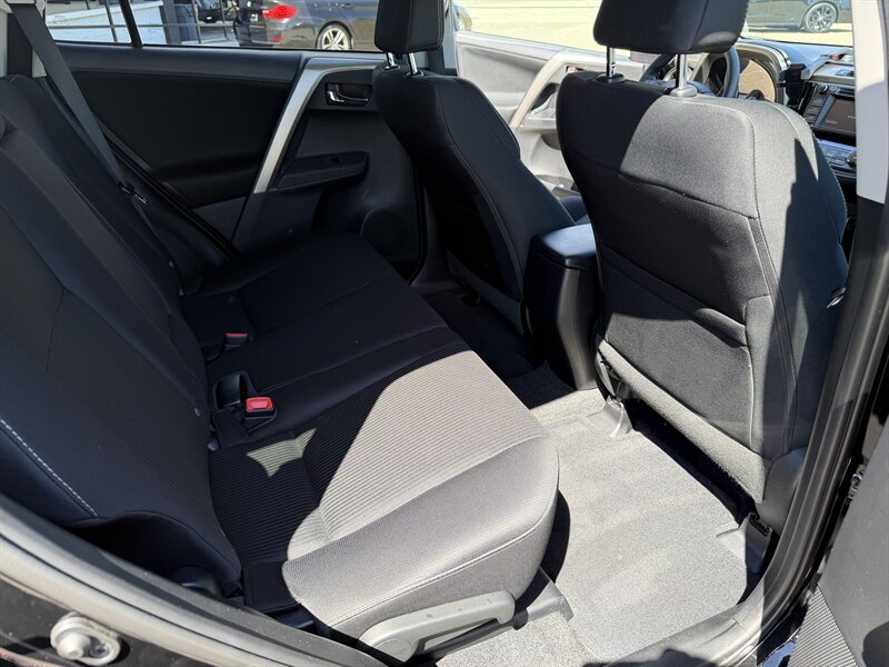 2015 Toyota RAV4 XLE - Photo 29 - Dublin, CA 94568