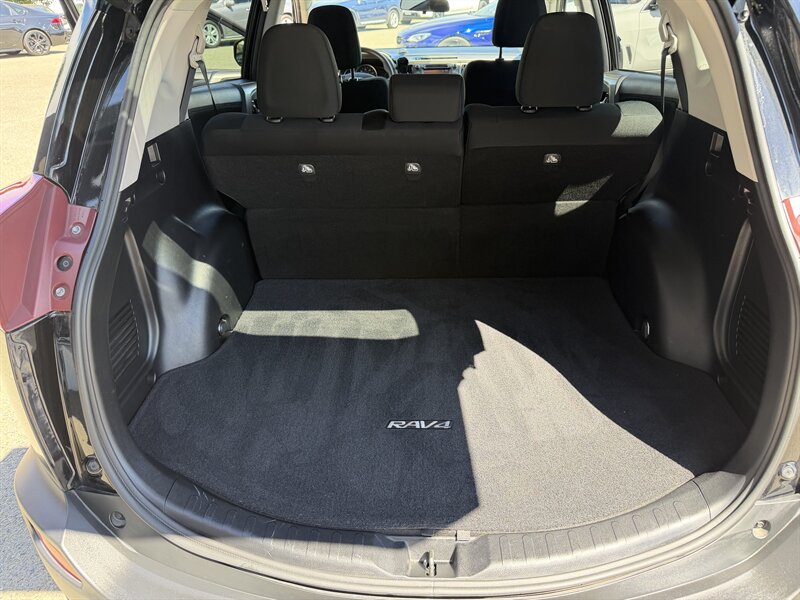 2015 Toyota RAV4 XLE - Photo 27 - Dublin, CA 94568