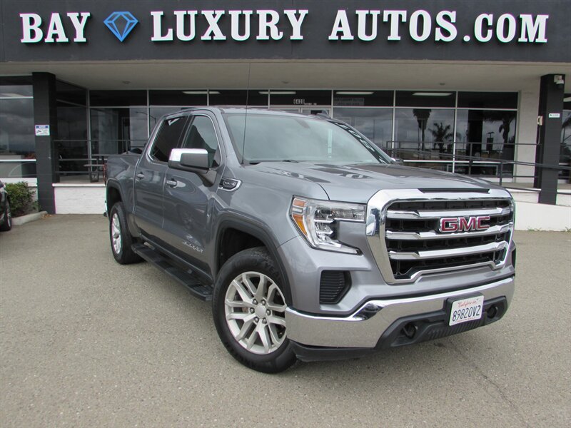 2019 GMC Sierra 4WD Crew Cab Short Box SLE's photo
