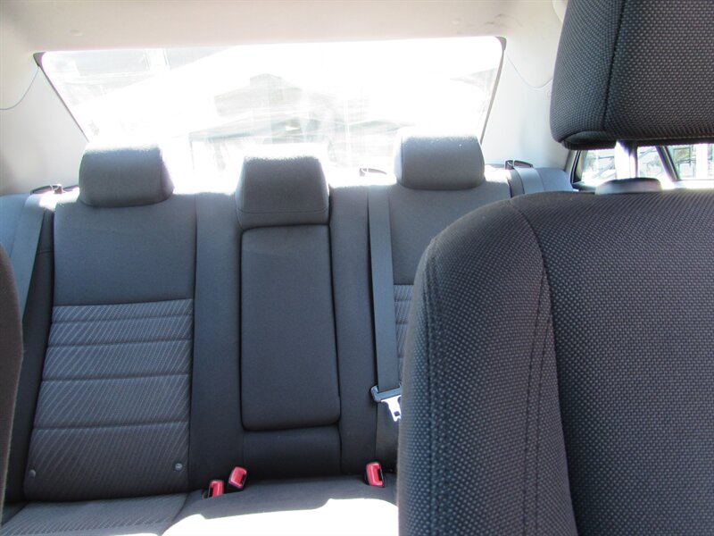 2015 Toyota Camry LE - Photo 19 - Dublin, CA 94568