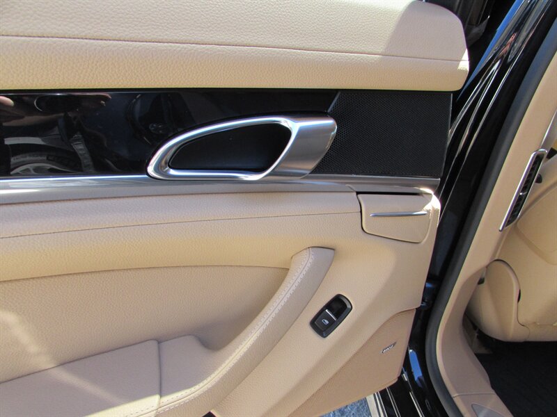 2015 Porsche Panamera 4 - Photo 27 - Dublin, CA 94568