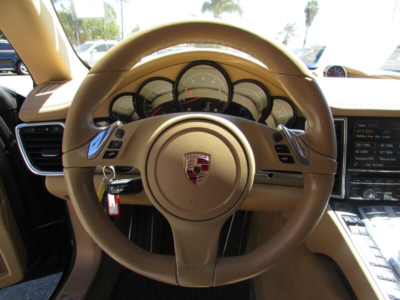 2015 Porsche Panamera 4 - Photo 11 - Dublin, CA 94568