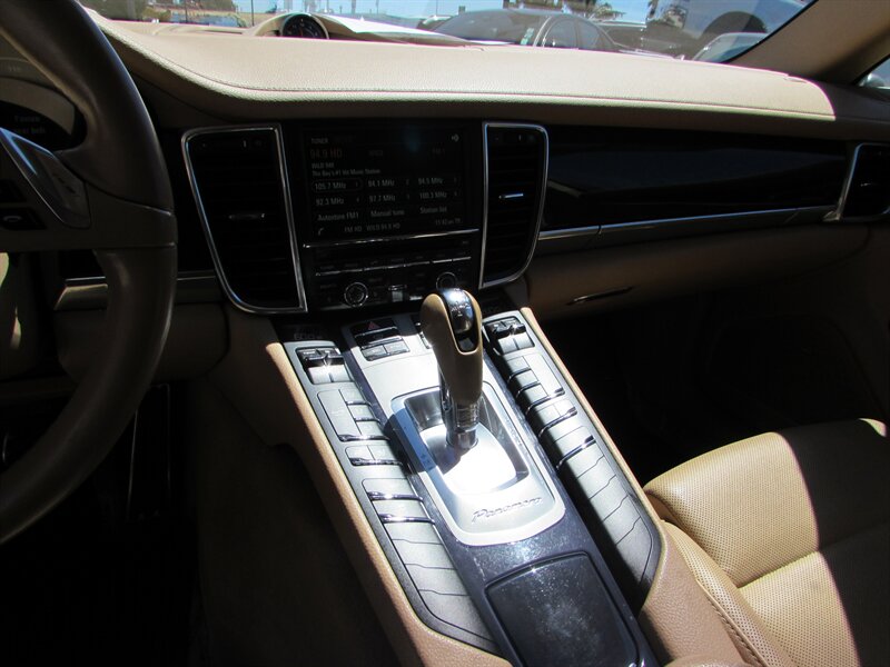 2015 Porsche Panamera 4 - Photo 16 - Dublin, CA 94568