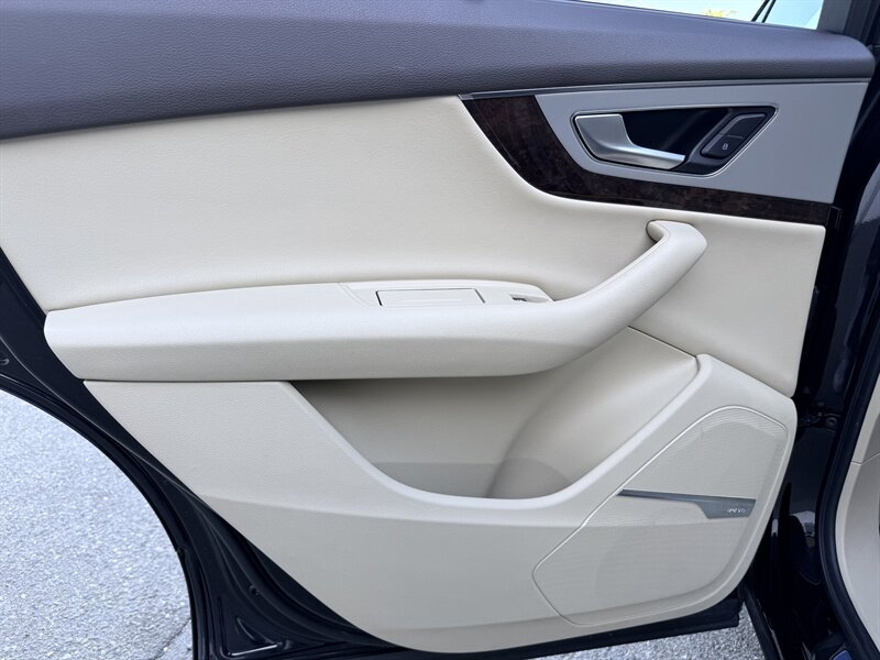 2019 Audi Q7 quattro Premium Plus 45 T - Photo 24 - Dublin, CA 94568
