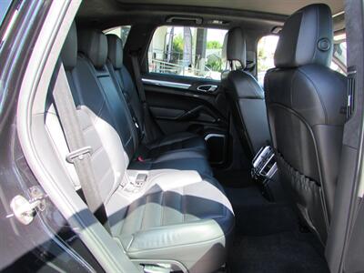 2013 Porsche Cayenne Turbo - Photo 28 - Dublin, CA 94568